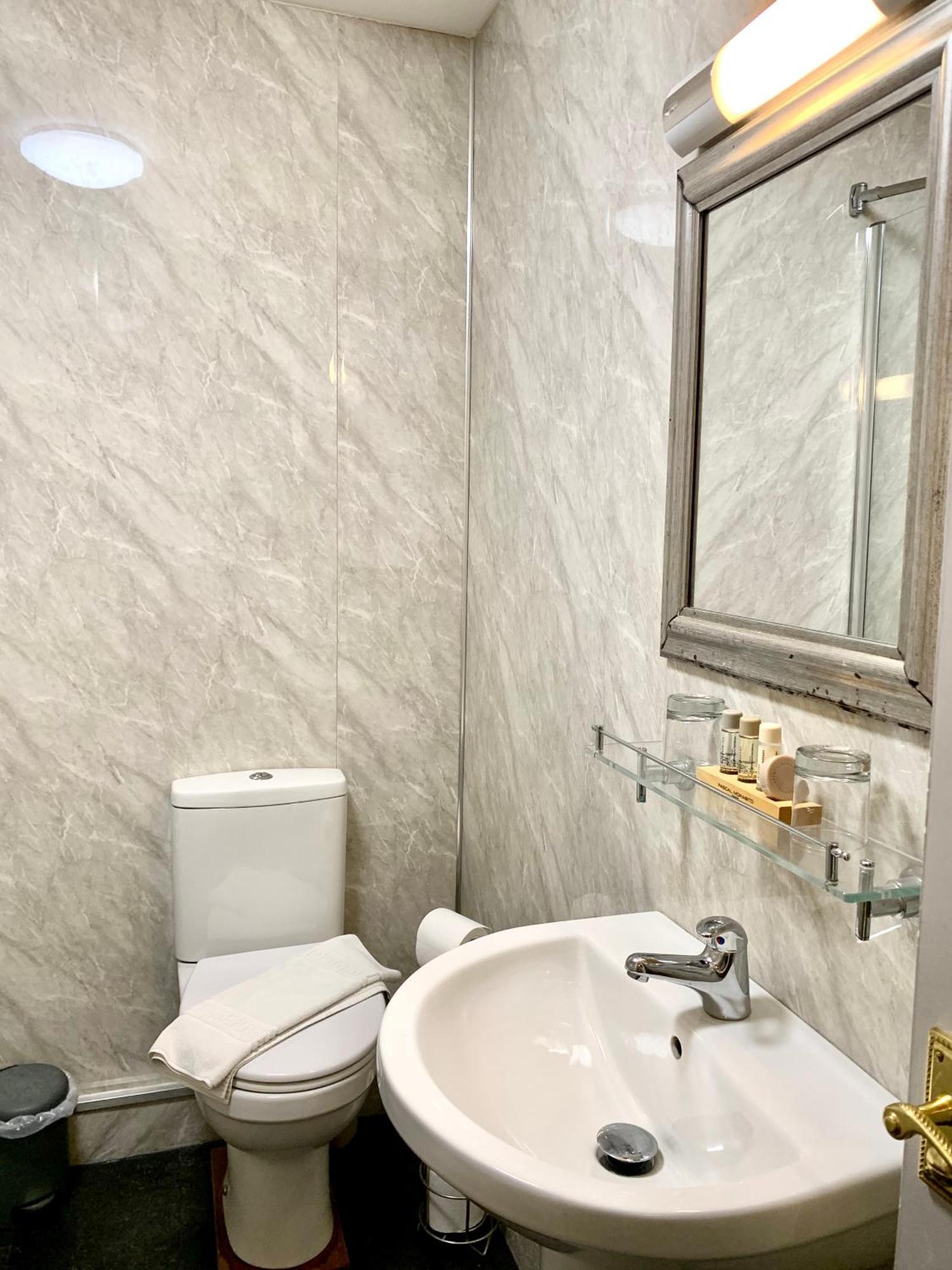 Salt On The Harbour Bed & Breakfast Bridlington Room photo