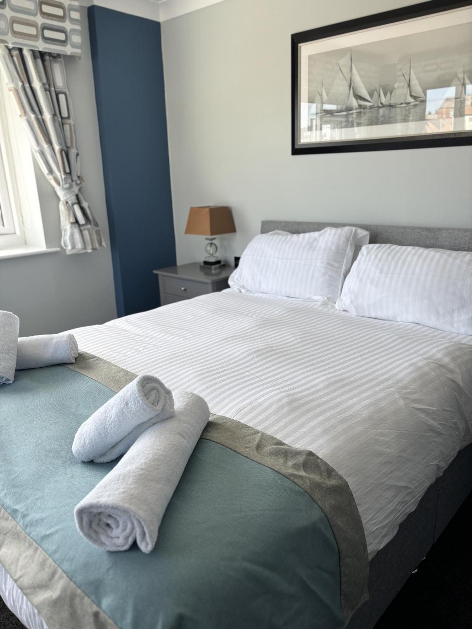 Salt On The Harbour Bed & Breakfast Bridlington Exterior photo