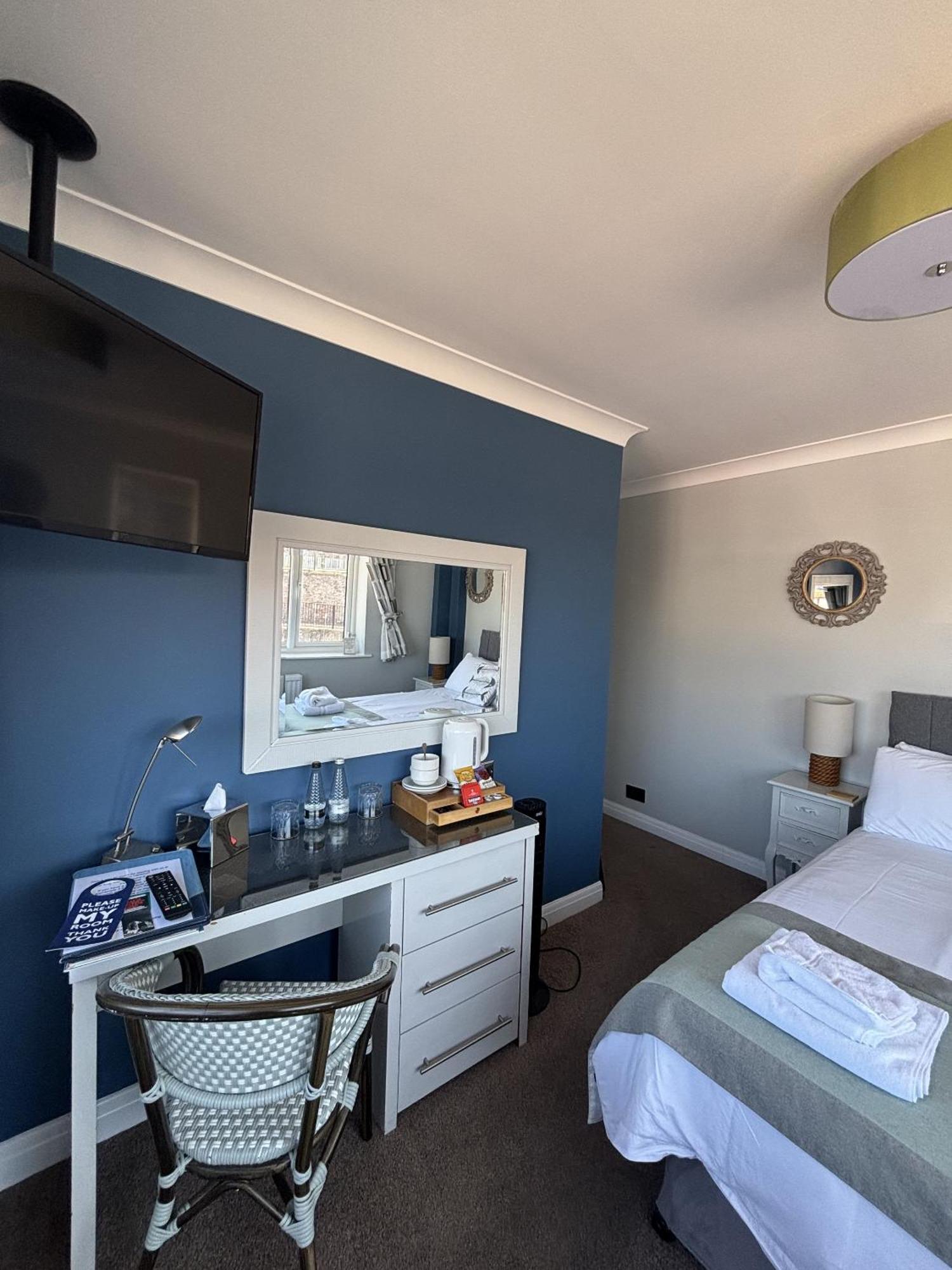 Salt On The Harbour Bed & Breakfast Bridlington Exterior photo