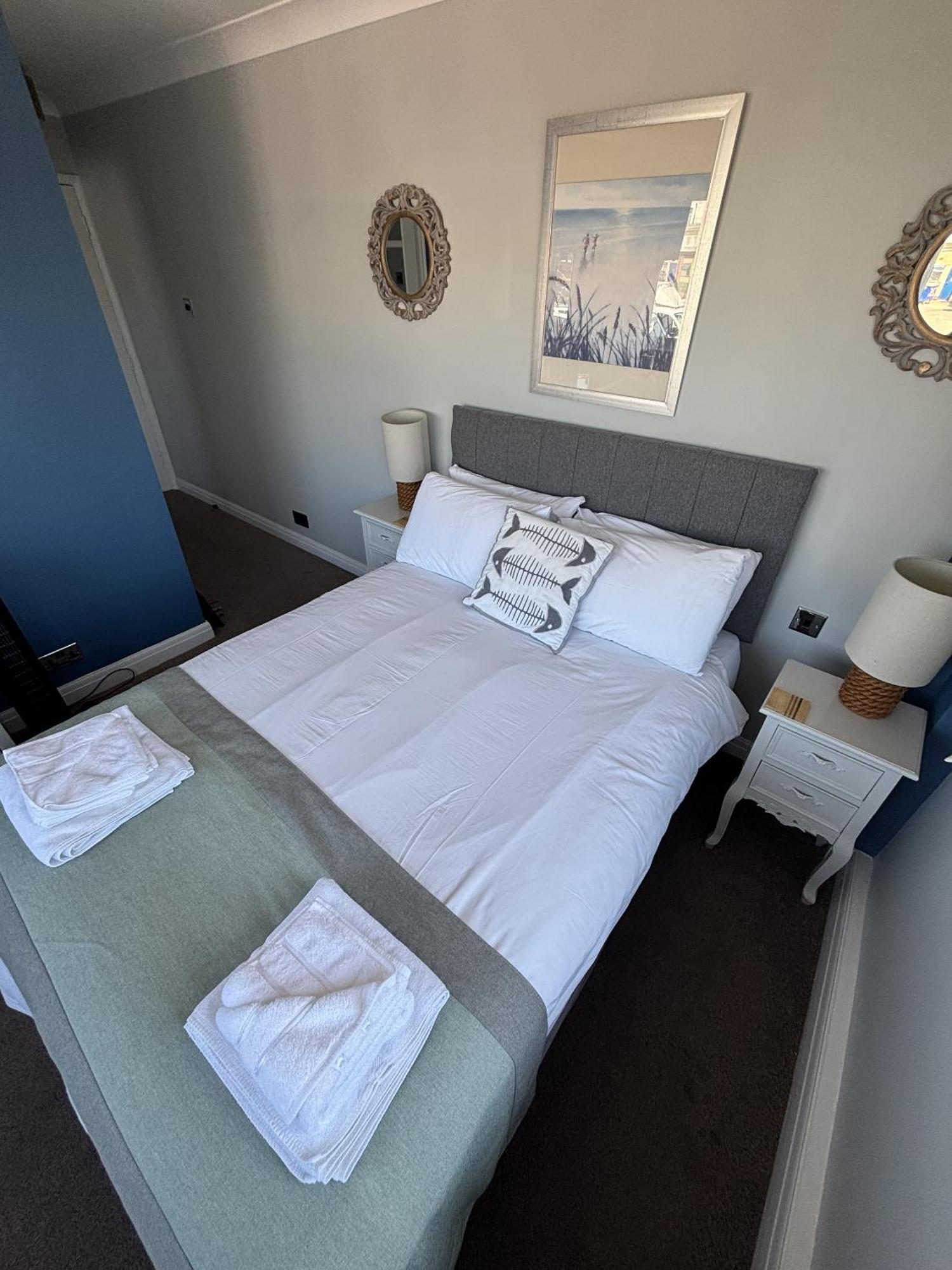 Salt On The Harbour Bed & Breakfast Bridlington Exterior photo